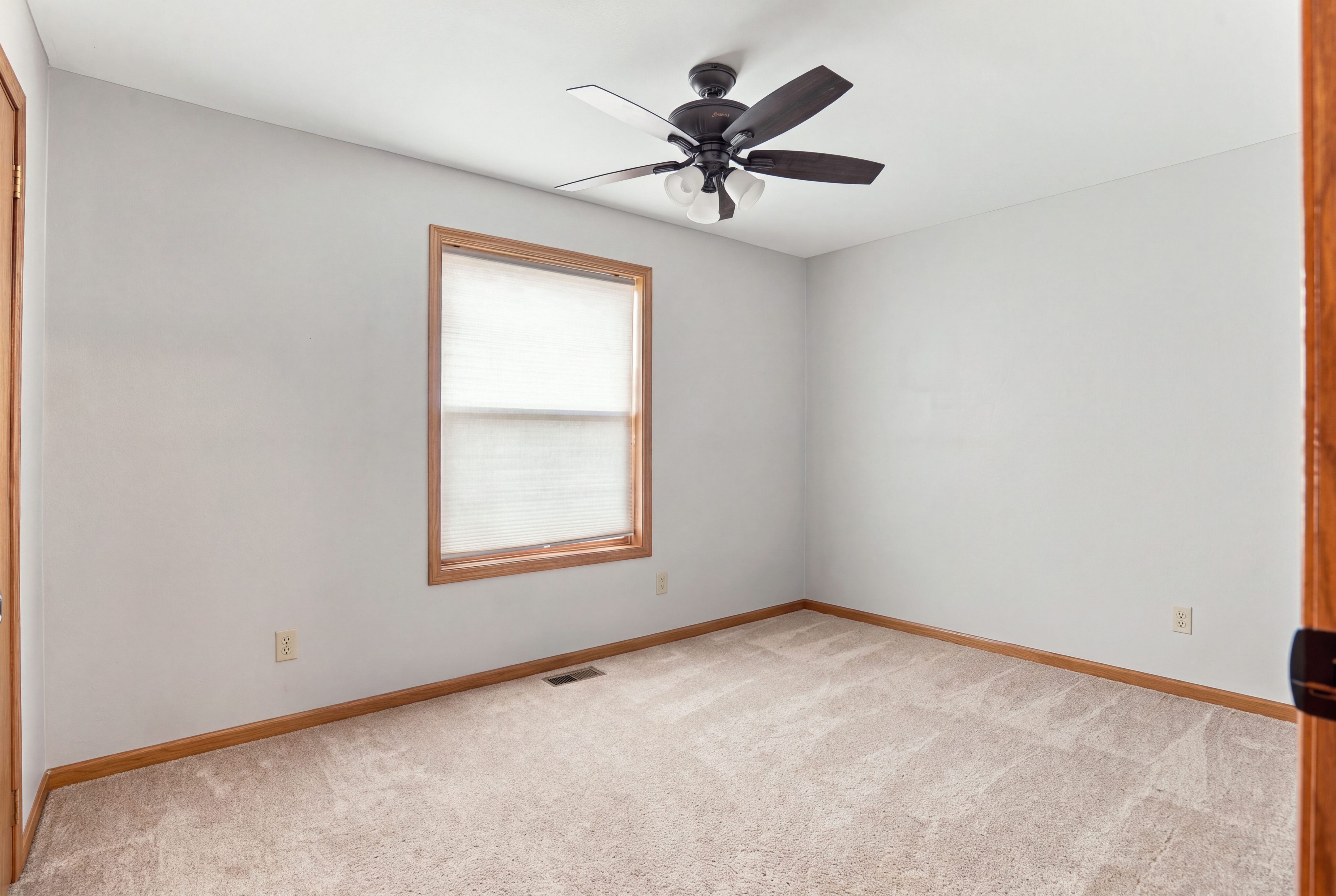 Listing Photo: 15-174_1370_231st_Rd_declutter